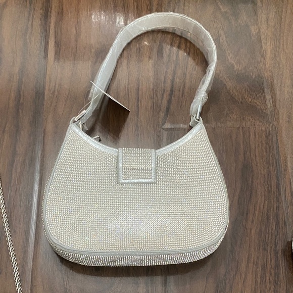 Elegant Silver Women's Shoulder Bag Purse - Picture 14 of 15